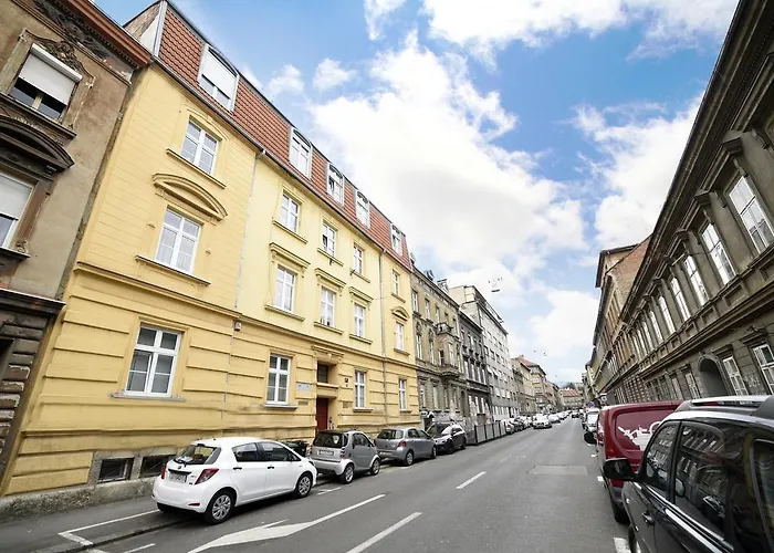 Zagreb 3 Hearts