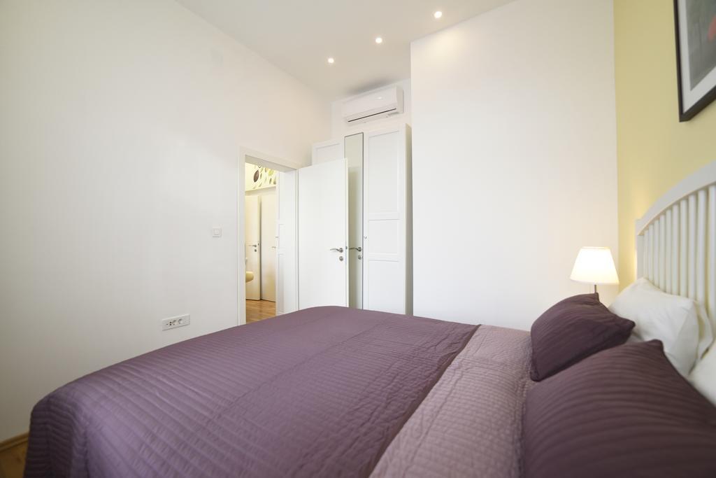 3 Hearts Apartment