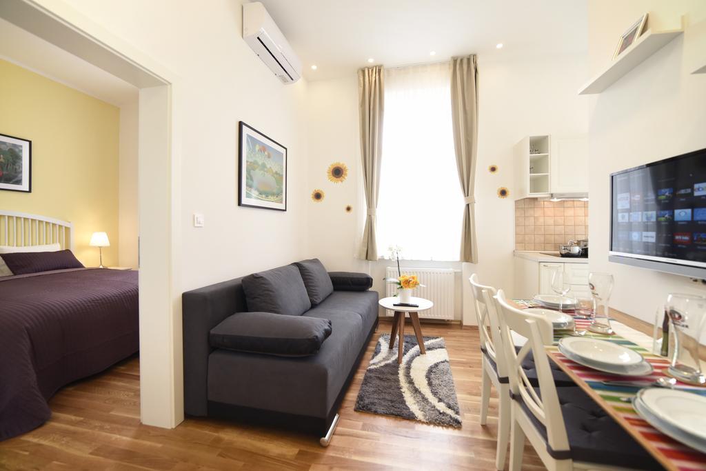3 Hearts Apartment